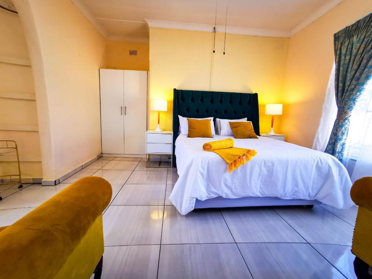 Genesis Guesthouze Hotel Бела Бела Екстериор снимка