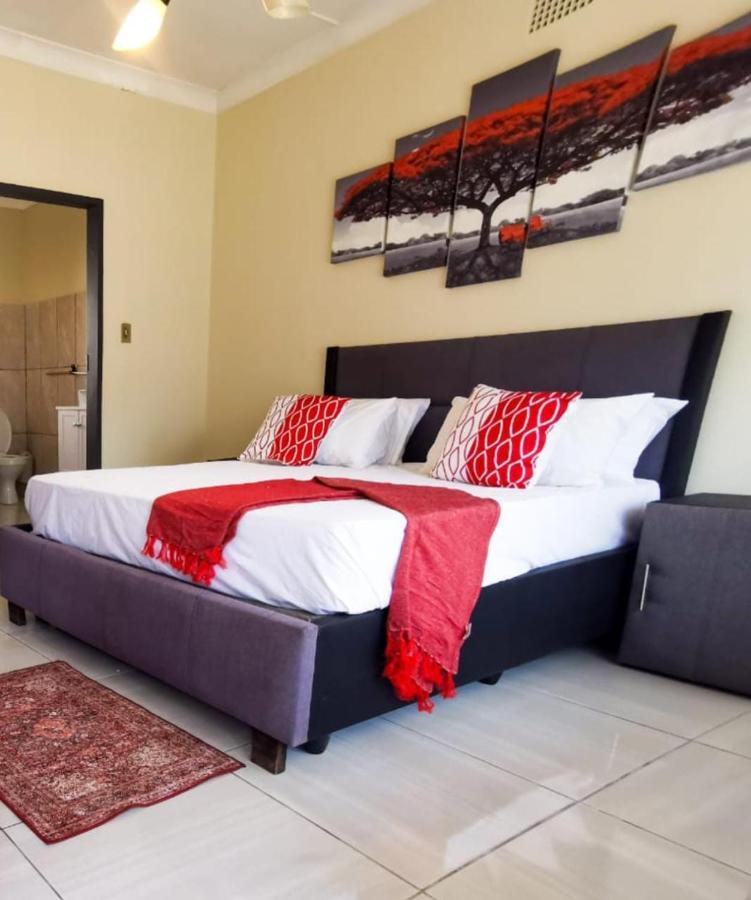 Genesis Guesthouze Hotel Бела Бела Екстериор снимка