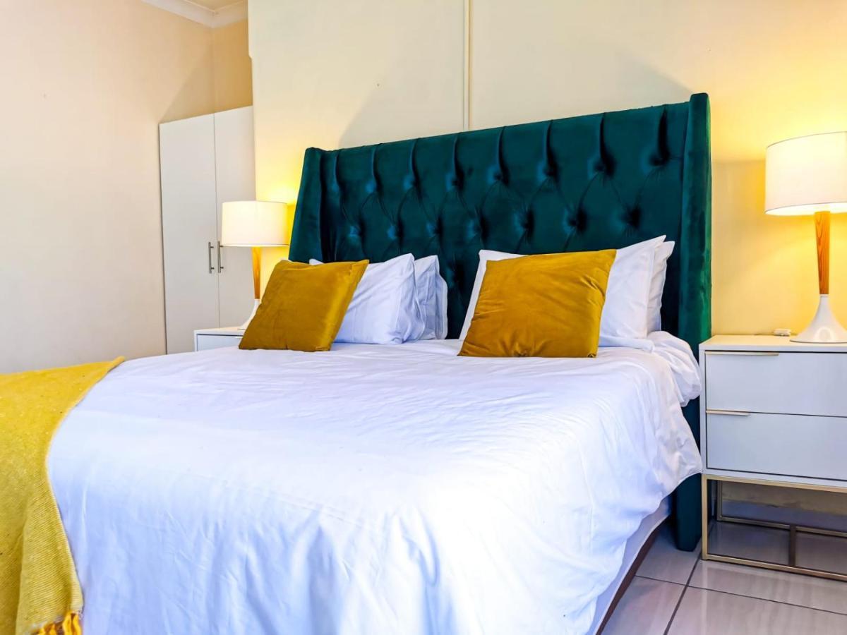 Genesis Guesthouze Hotel Бела Бела Екстериор снимка